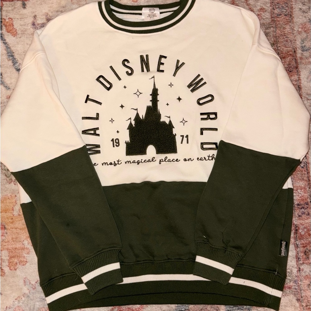 Disney Men's Sweater in Green and White